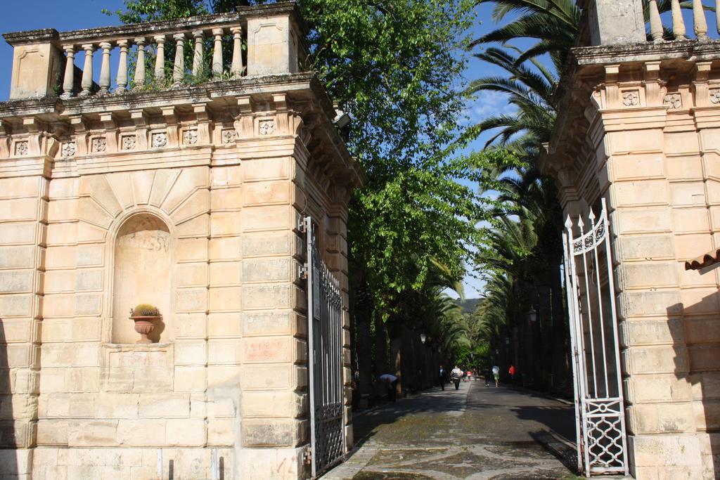 Bed and Breakfast La Chiave Di Volta Ragusa Exterior foto